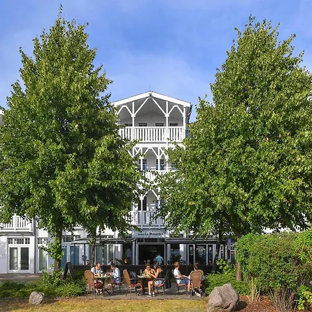 Comforts Near Seaside Charm, Cleaning Included *