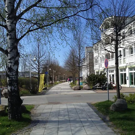 Comforts Near Seaside Charm, Cleaning Included Appartamento Sellin (Rugen)