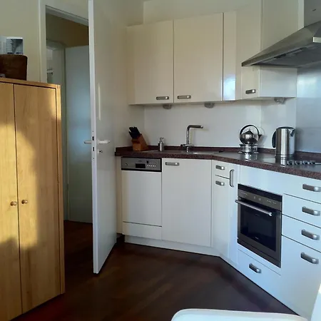 Comforts Near Seaside Charm, Cleaning Included * ゼリン