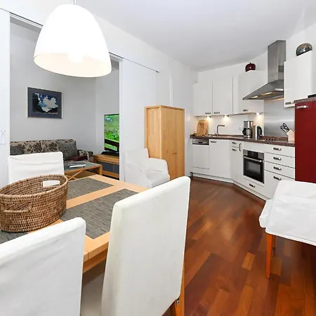 Comforts Near Seaside Charm, Cleaning Included Sellin (Rugen)